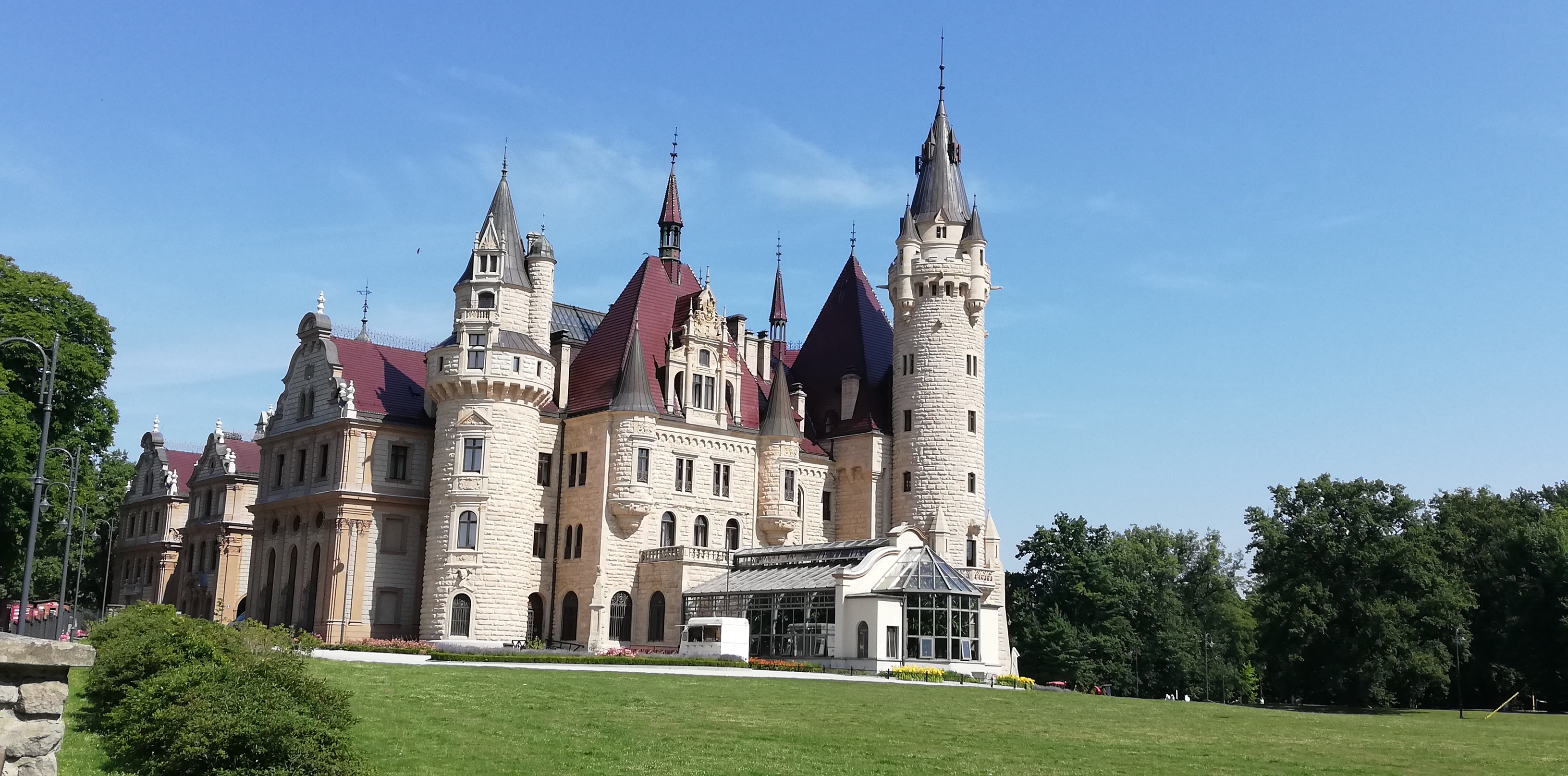 Weinfrühling auf Schloss Moschen/Moszna