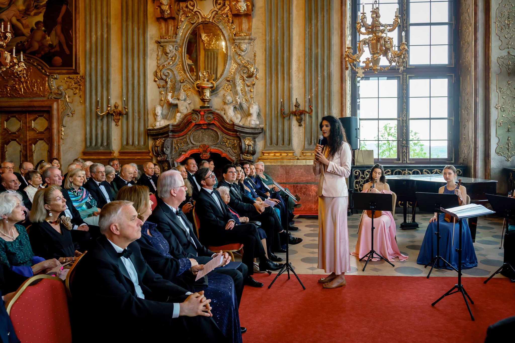 Fürstliche Geburtstagsfeier auf Schloss Fürstenstein und neue Hoffnung für historische Villa